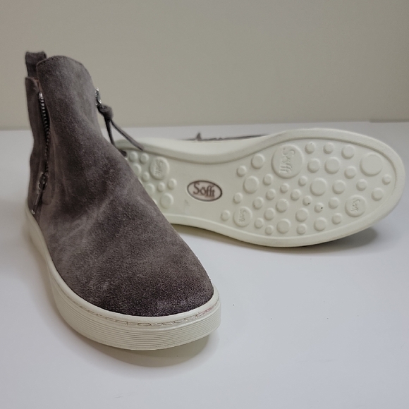 SOFFT BRITTON ZIP SNEAKER BOOT WOMENS SIZE 6 - Picture 1 of 12